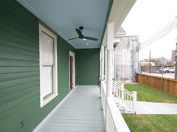 3rd image of 505 Winnie St