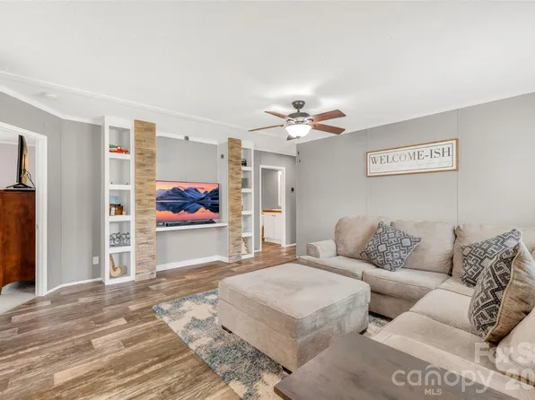 171 Brook Creek Dr, Troutman, NC 28166