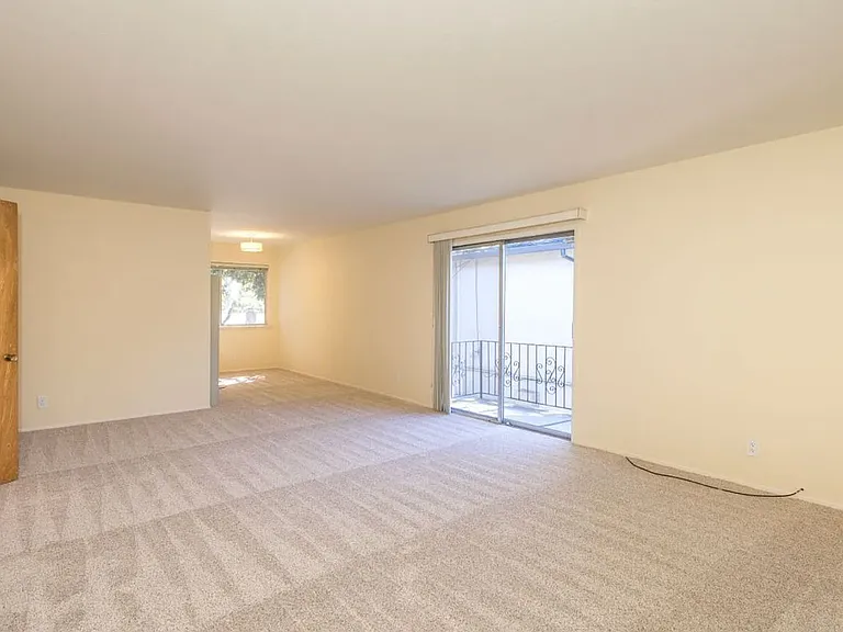 314 College Ave #1-6 — Photo 4