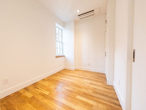 5th image of 47 Grove St APT 2