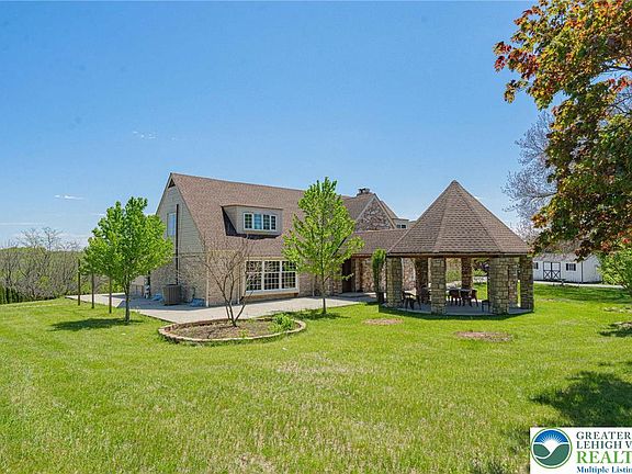3rd image of 3609 Windy Rd