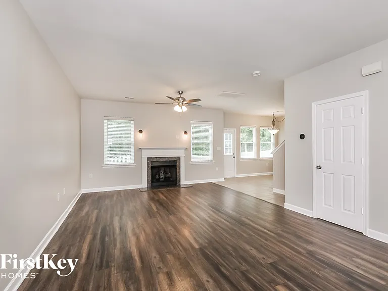4107 High Shoals Dr — Photo 3