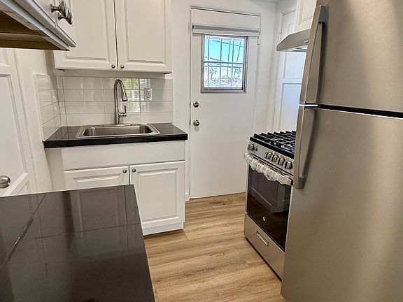 4th image of 1246 Orange Grove Ave #1