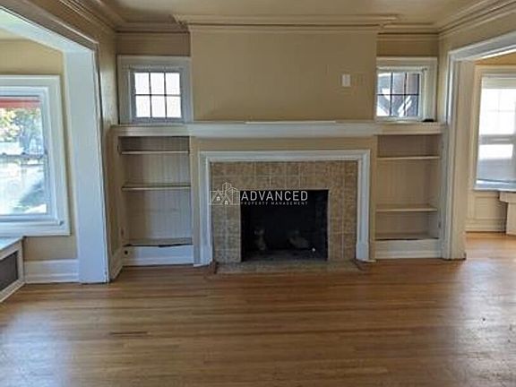 2nd image of 3037 N Stowell Ave
