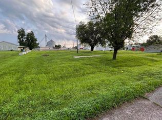 307 S 2nd St, Martinsburg, MO 65264