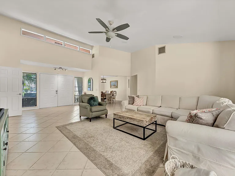 88 Pinehill Trl E — Photo 8