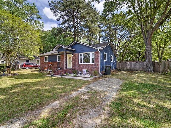4th image of 227 Birch Ave