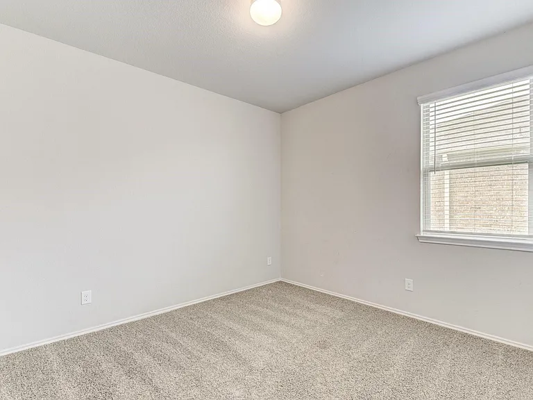 20923 Corisande St — Photo 14