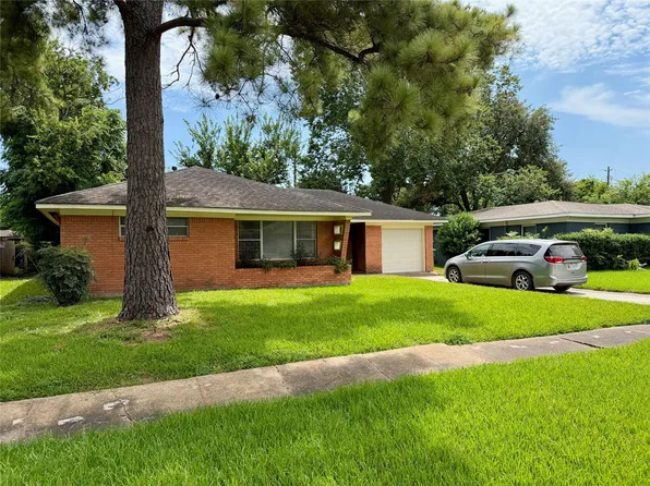 6131 Indigo St, Houston, TX 77074