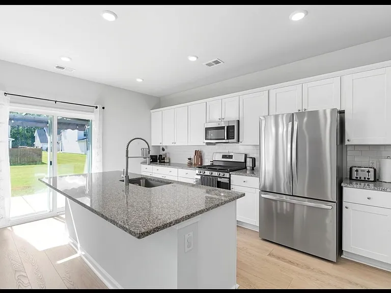 116 Post Mill Dr — Photo 8