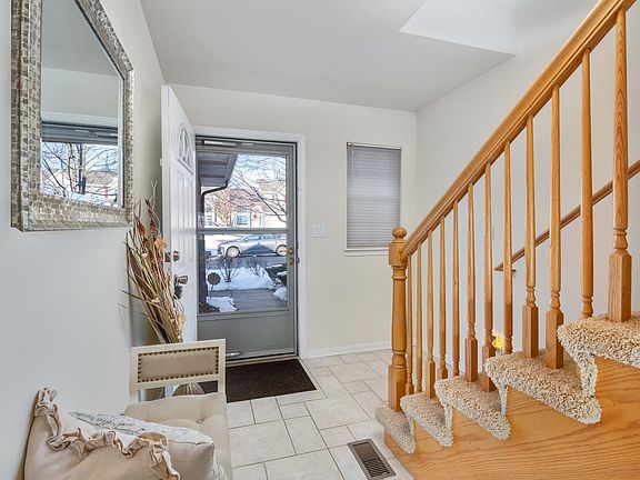 3rd image of 1467 Berta Dr