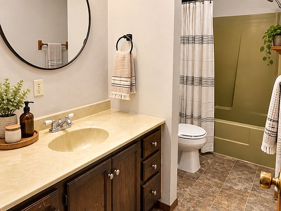 4th image of 63-69 Chambers Rd #65