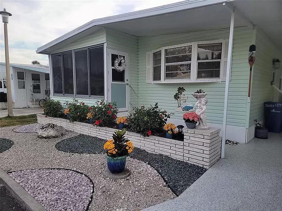 1st image of 624 Cervina Dr