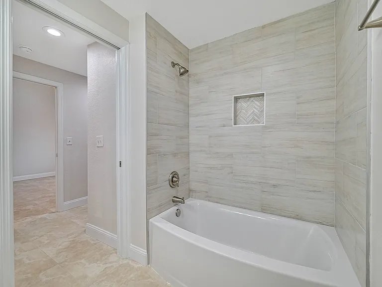 8555 Bernwood Cove Loop #110 — Photo 6