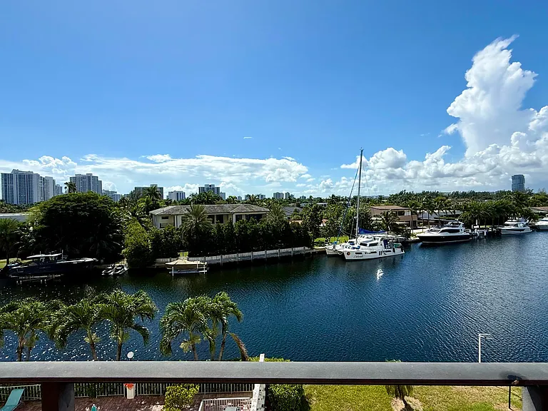 401 Golden Isles Dr #409 — Photo 26
