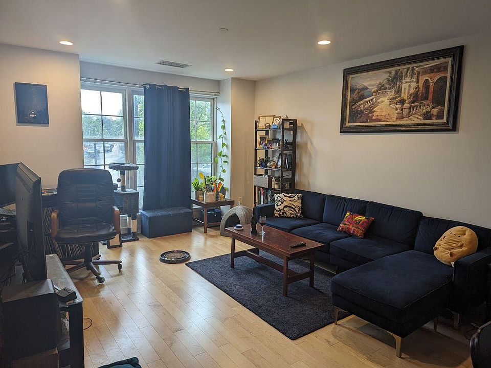1st image of 26 New Derby St Unit 204