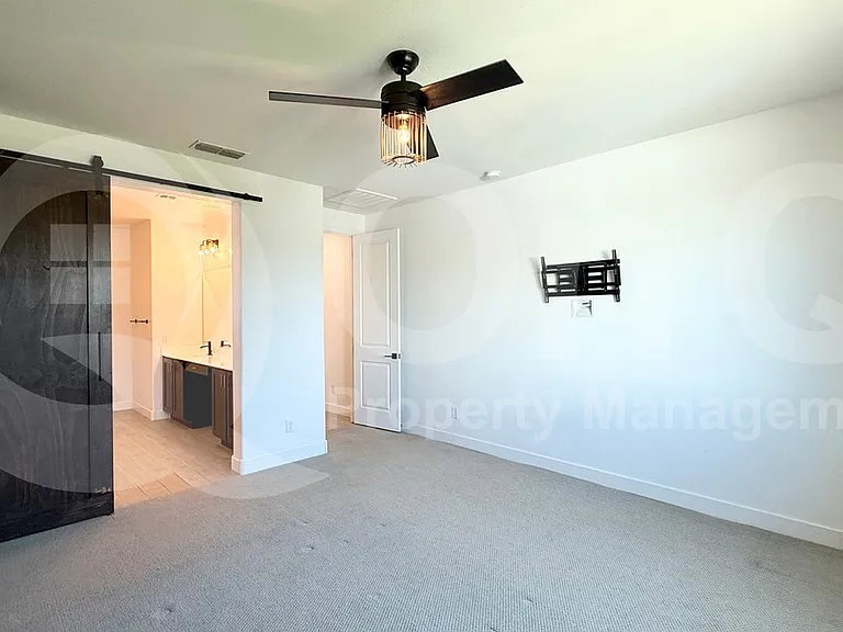 19921 W Lilac St — Photo 7