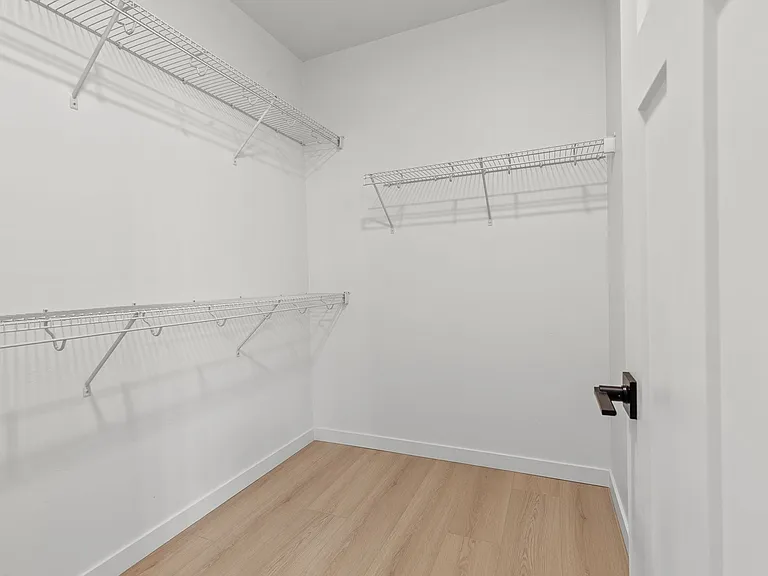 1172 Mullan — Photo 13