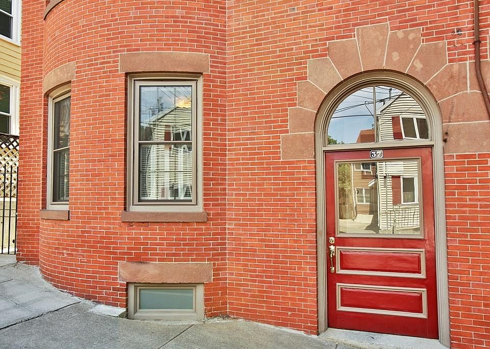 2nd image of 37 Mead St #1