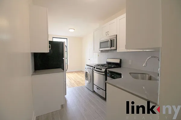 Rented by Link NY Realty | media 5