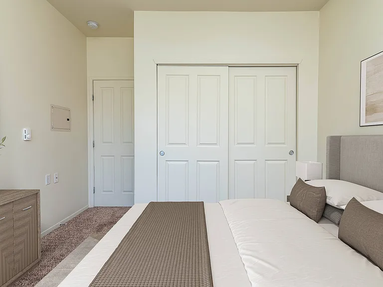 Center Pointe | Bedroom