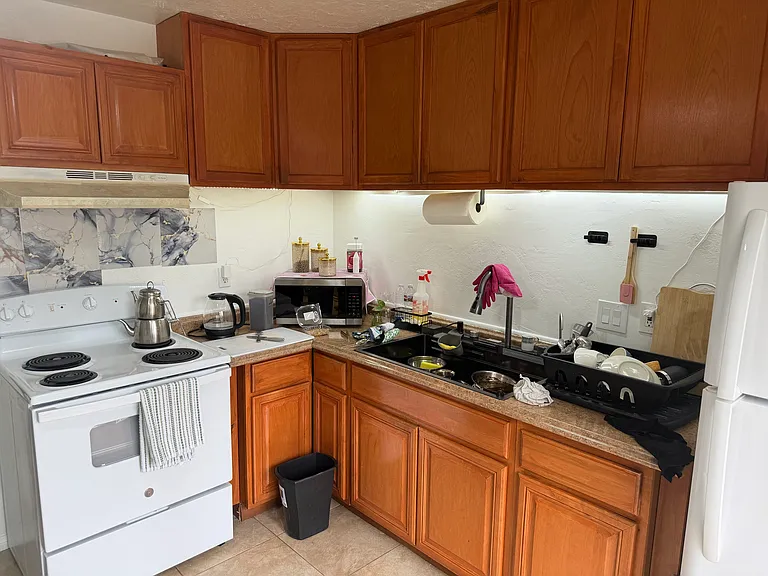 1260 E Washington Ave #5 — Photo 5