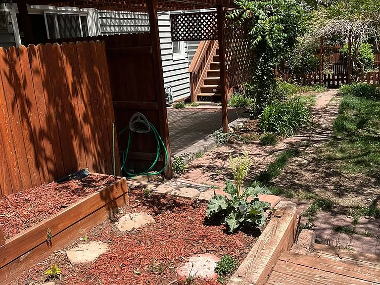 332 S Carr Ave W — Photo 12