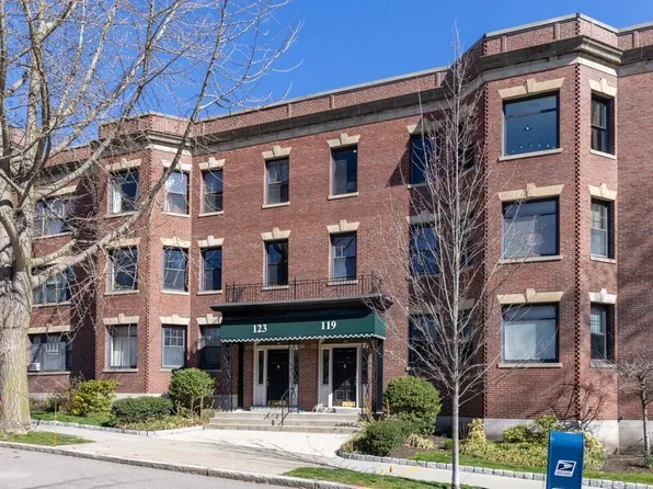 119 Freeman St APT 3, Brookline, MA 02446