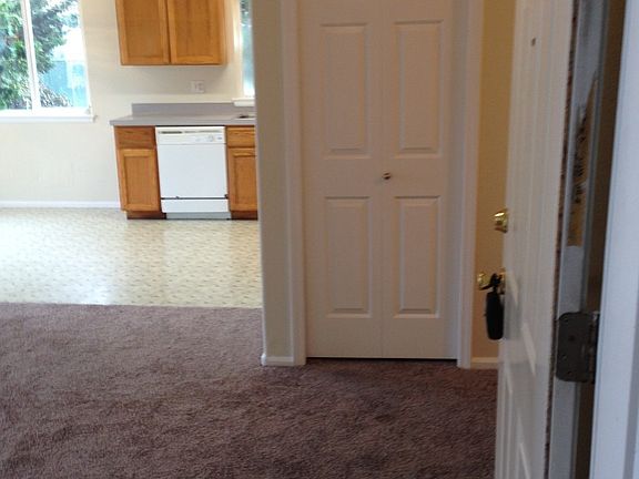 4th image of 80-84 E Rosewood Ave #88