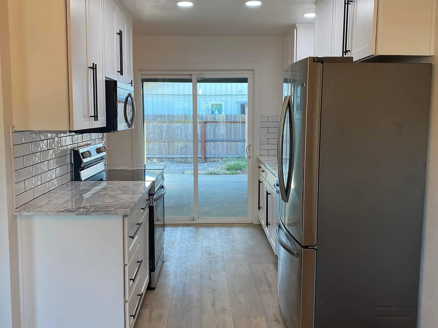 2 bed, 1063 sqft, $2,200 — Photo 2