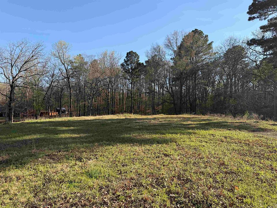 1st image of 604 Ross Ln