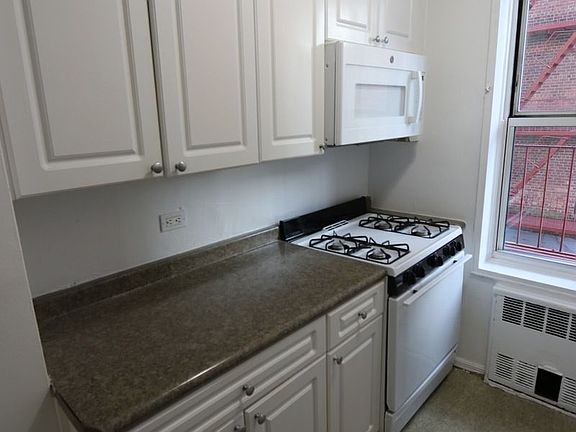 3rd image of 144-67 41st Ave #131