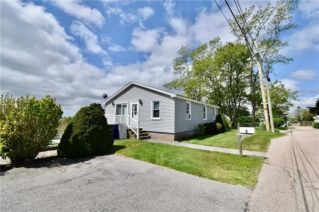 2 bed, 1.0 bath, 888 sqft, $1,950 — Photo 3