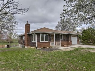 22361 163rd St, Basehor, KS 66007