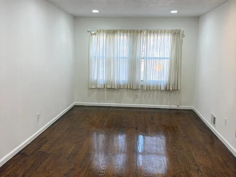 56 Whitaker Pl #2 — Photo 8