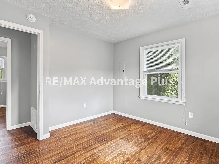 200 Gross St — Photo 21