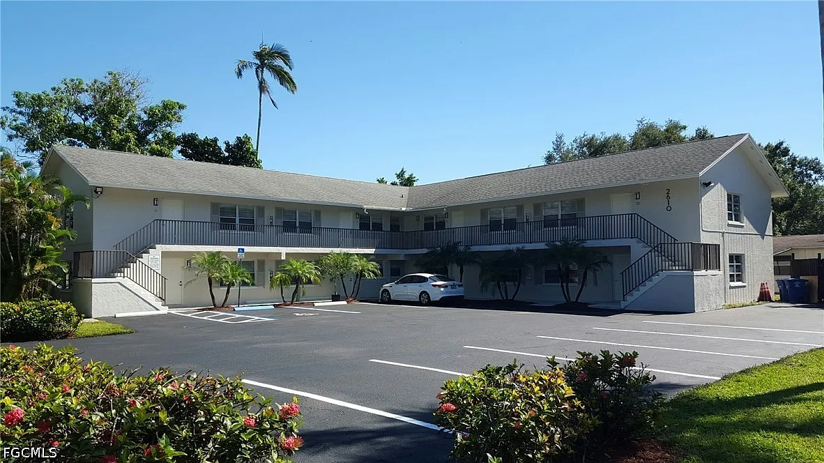 2 bed, 1.0 bath, 800 sqft, $1,300 — Photo 4