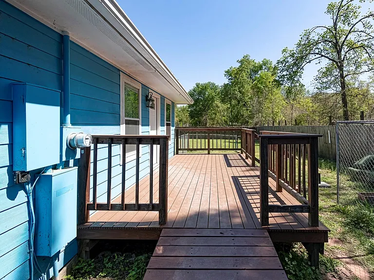 314 Normagene St — Photo 11