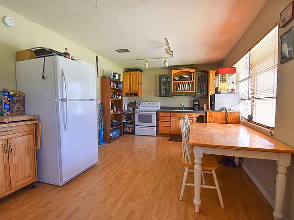 2nd image of 1451 5th Ct