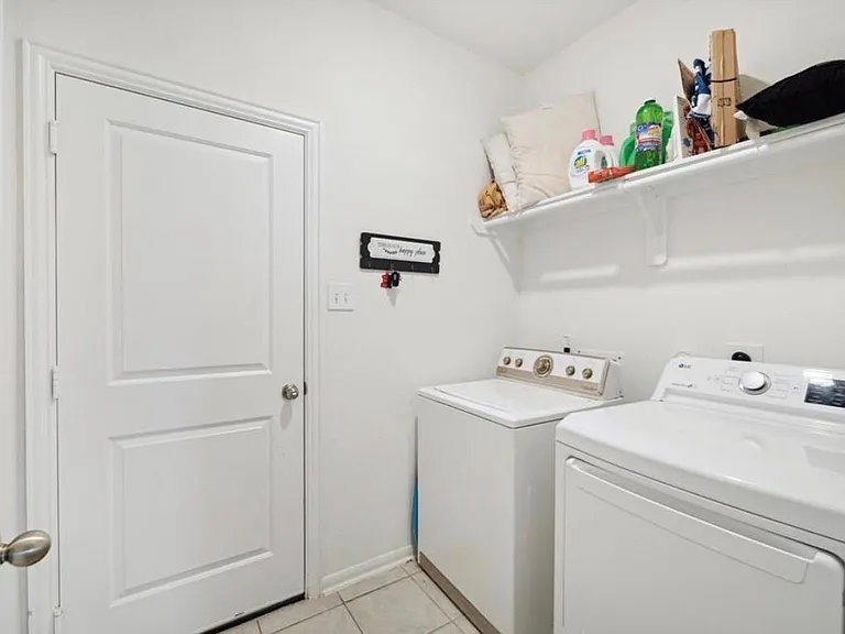 8711 Willet St — Photo 8