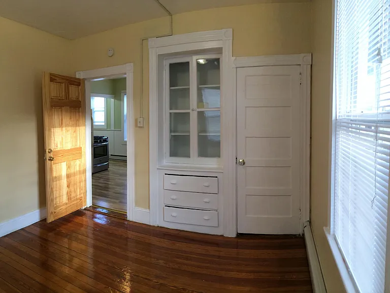 85 Vinton St #4BR — Photo 10