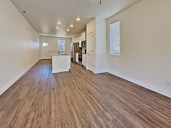 5th image of 10633 136th Street Ct E
