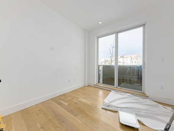 4th image of 246 Johnson Ave #4R