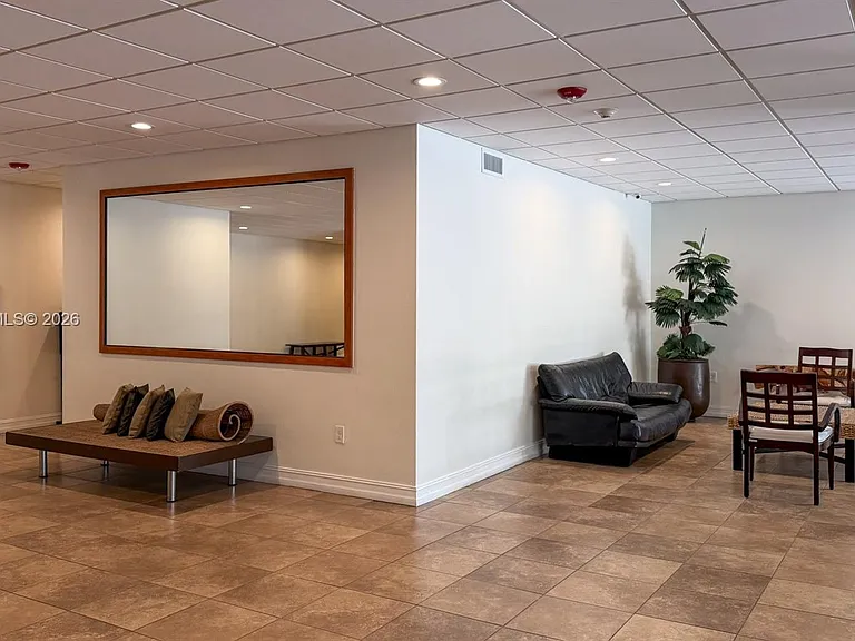 6900 Bay Dr #6H — Photo 25