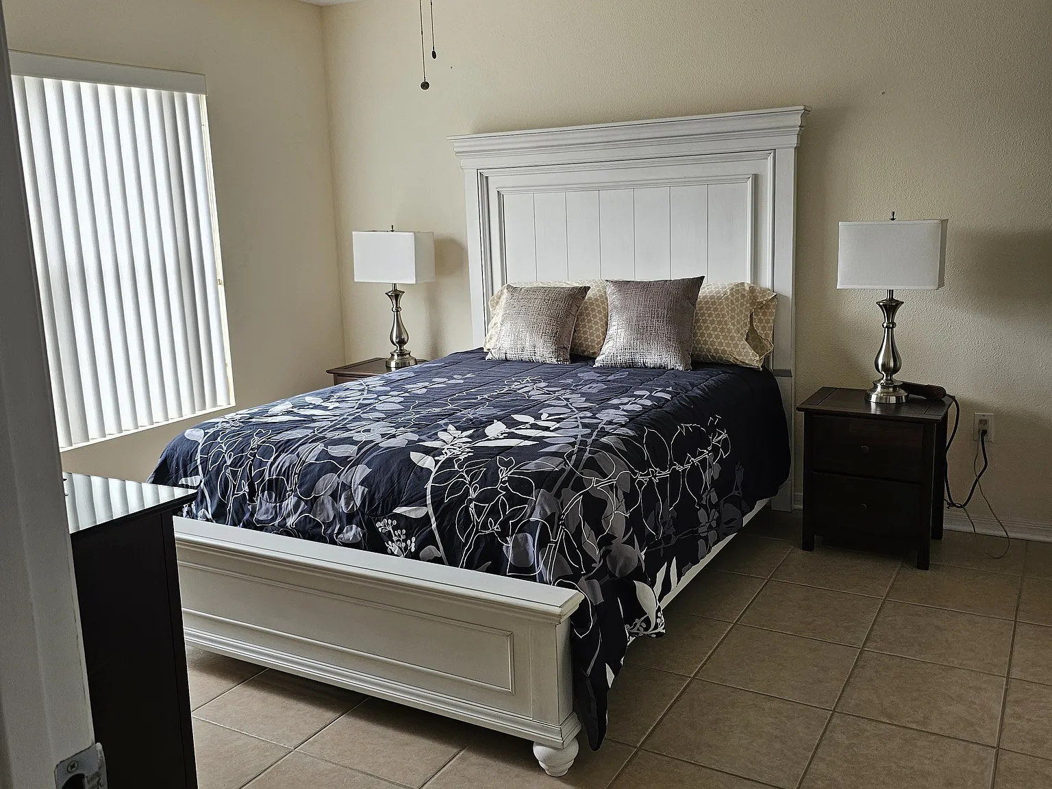 2 bed, 966 sqft, $1,800 — Photo 2