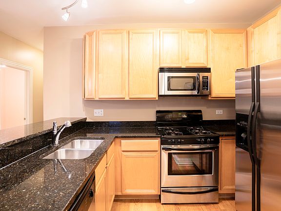 5th image of 6455 S Narragansett Ave Unit 2W