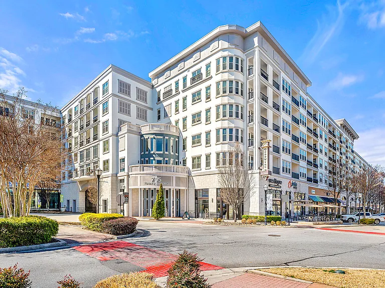 The GoodWynn at Town Brookhaven by ARIUM — Photo 1