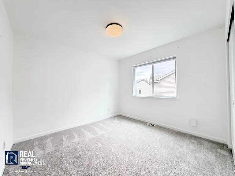15329 SE 278th St — Photo 22