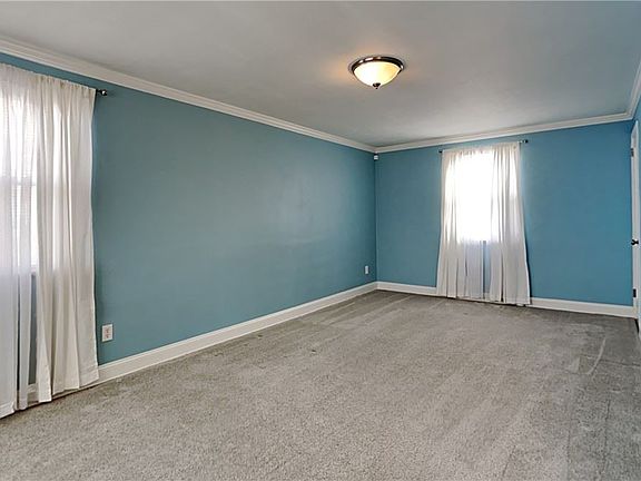 3rd image of 8126 Patricia Dr