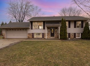 3075 Coventry Dr, Bay City, MI